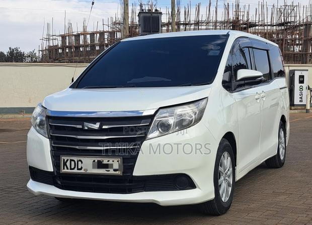 Toyota Noah 2016 White