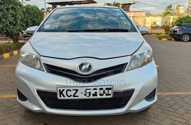 Toyota Vitz 2013