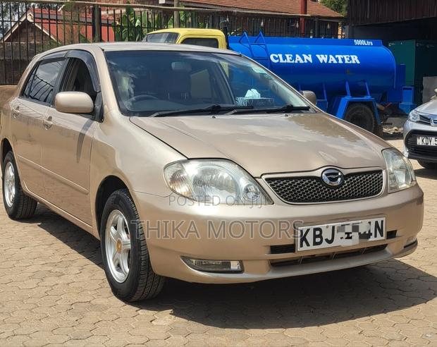 Toyota Corolla RunX 2004