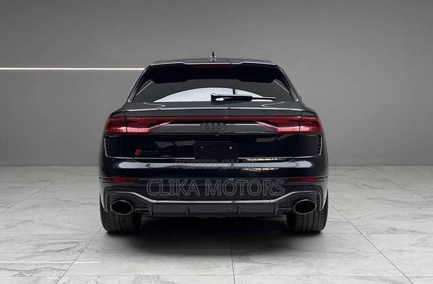 Audi RS Q8 2021 Black