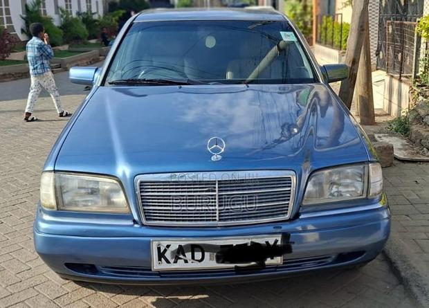 Mercedes-Benz C220 1994 Blue