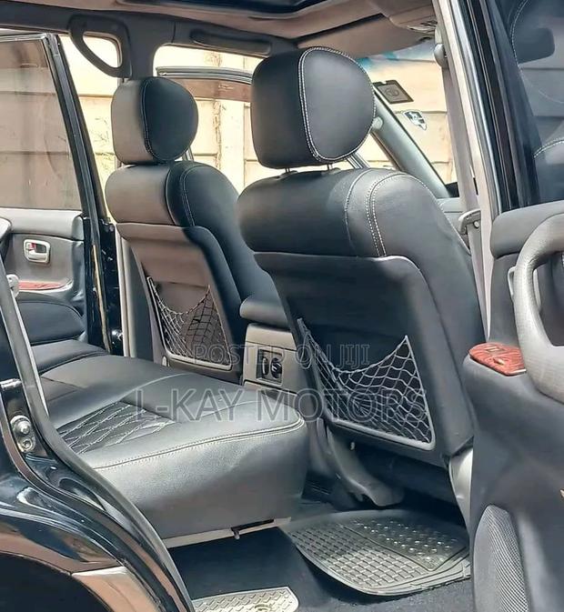 Toyota Land Cruiser 2005 Black