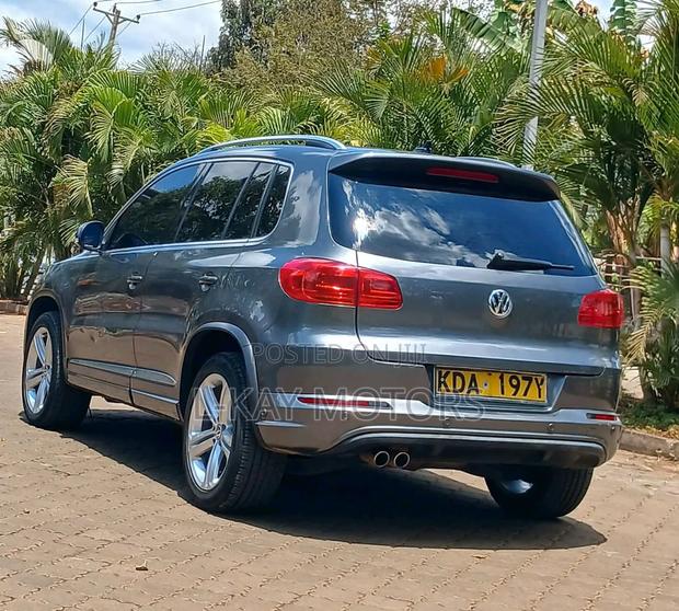 Volkswagen Tiguan 2015 Gray