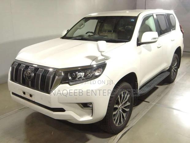 Toyota Land Cruiser Prado 2.8 2019 White