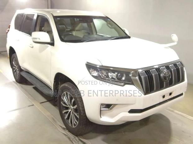 Toyota Land Cruiser Prado 2.8 2019 White