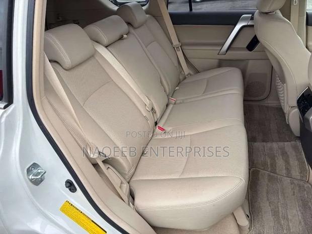 Toyota Land Cruiser Prado 2.8 2019 White