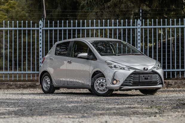 Toyota Vitz 1.0 FWD 5dr 2019 Silver