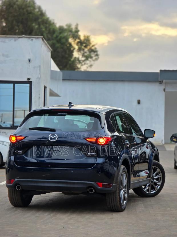 Mazda CX-5 2019 Blue