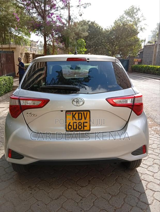 Toyota Vitz 1.0 FWD 5dr 2018 Silver