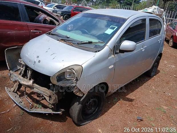 Toyota Pixis 2012 Silver