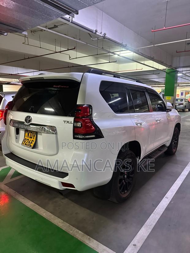 Toyota Land Cruiser Prado 2.7 2020 White