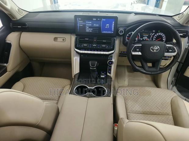 Toyota Land Cruiser 2023 White
