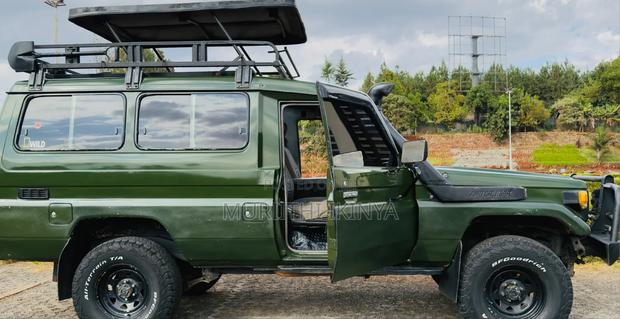 Toyota Land Cruiser 1996 Green