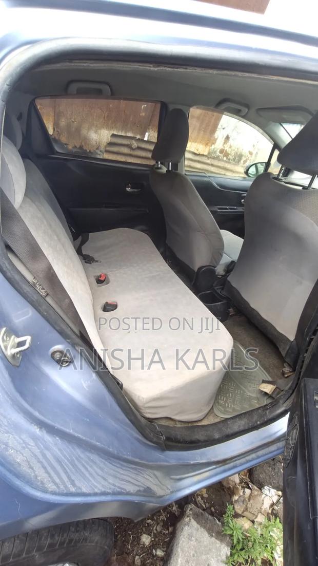 Toyota Vitz 2011 Blue