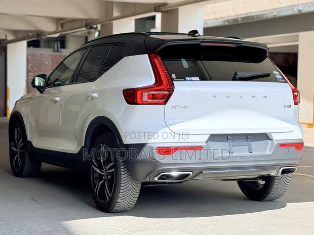 Volvo XC40 2019 Pearl