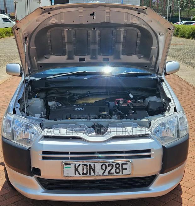 Toyota Succeed 2017 Silver