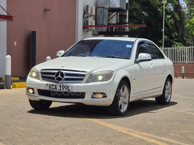 Mercedes-Benz C200 2007 Pearl