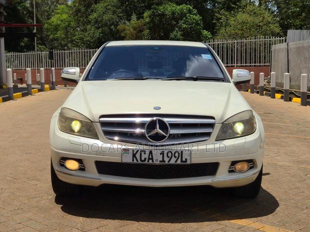Mercedes-Benz C200 2007 Pearl