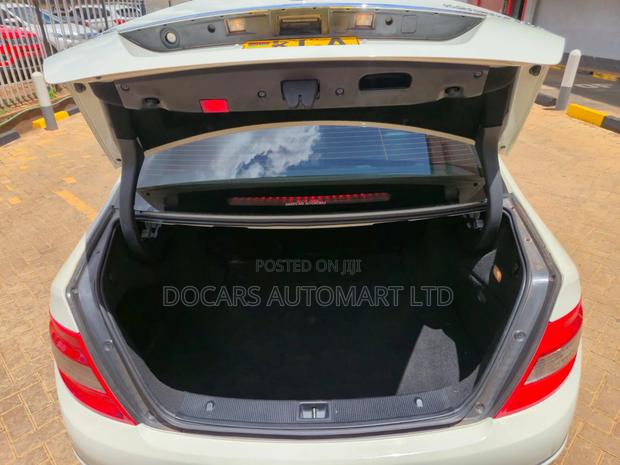 Mercedes-Benz C200 2007 Pearl