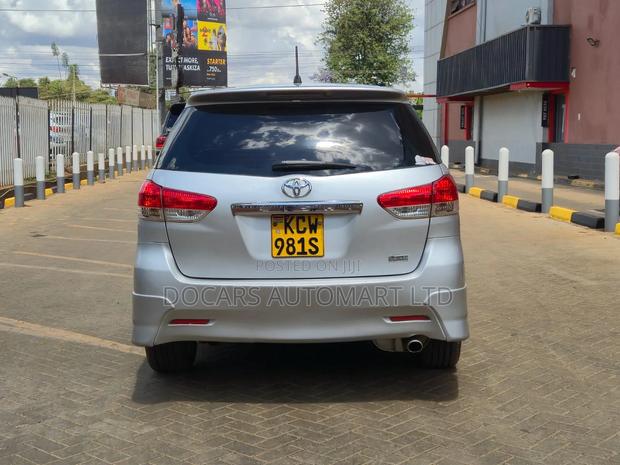 Toyota Wish 2012 Gray
