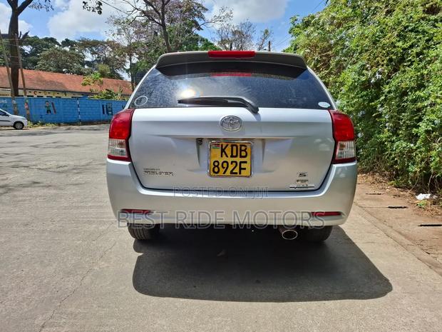 Toyota Corolla Fielder 1.8 Petrol FWD 2013 Silver