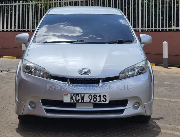 Toyota Wish 2012 Gray
