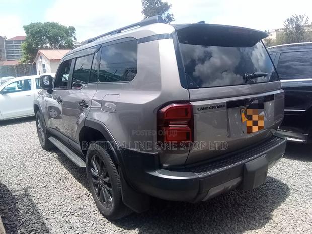 Toyota Land Cruiser Prado 2.8 2025 Brown