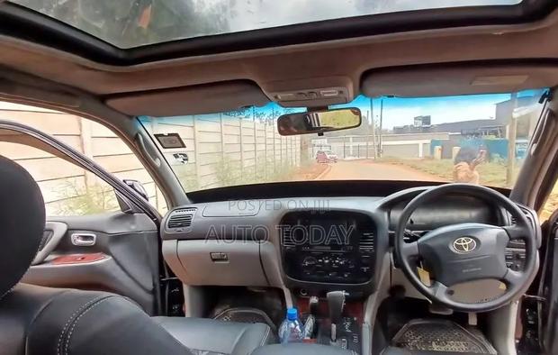Toyota Land Cruiser 2003 Silver