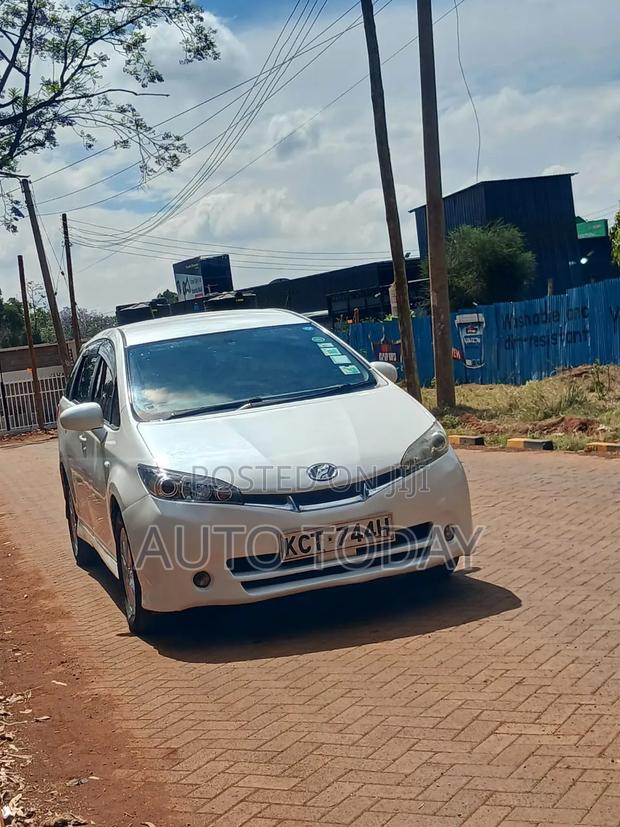 Toyota Wish 2012 White