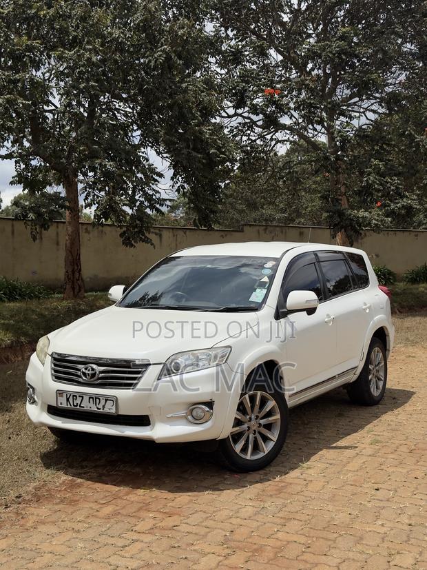 Toyota Vanguard 2013 Pearl