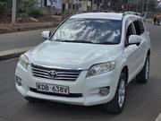 Toyota Vanguard 2013 White for sale