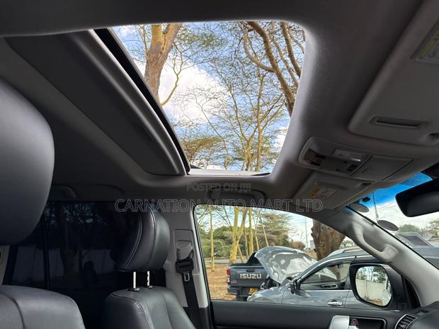 Toyota Land Cruiser Prado 2.8 2019 White