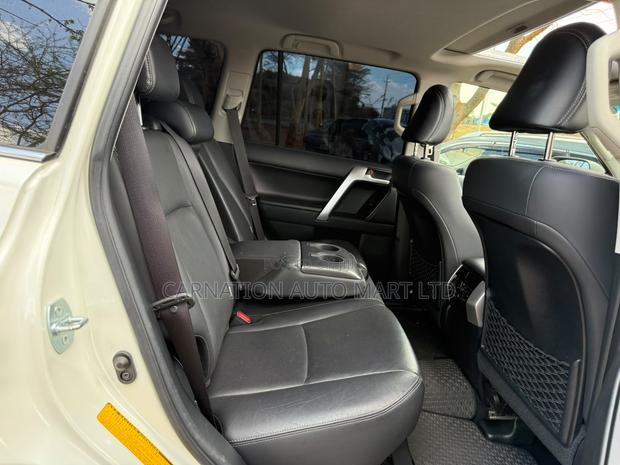 Toyota Land Cruiser Prado 2.8 2019 White