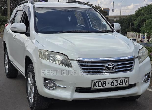 Toyota Vanguard 2013 Pearl