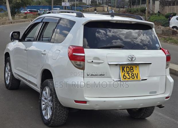 Toyota Vanguard 2013 Pearl