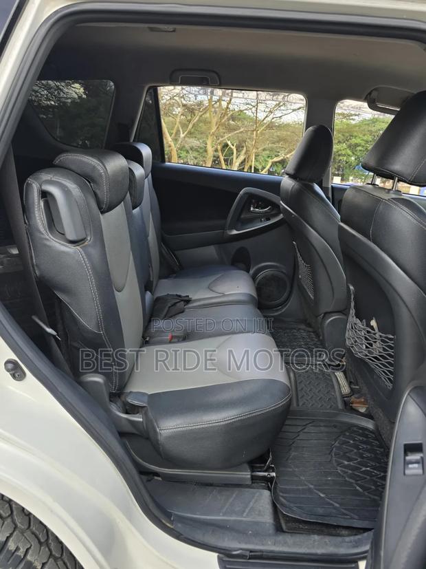 Toyota Vanguard 2013 Pearl