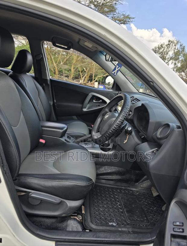 Toyota Vanguard 2013 Pearl