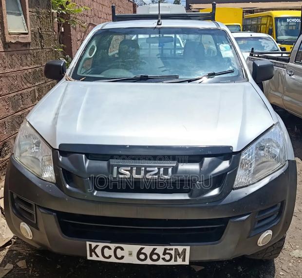 Isuzu D-MAX 2014 Gray
