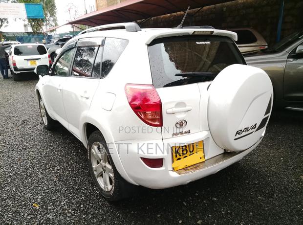 Toyota RAV4 2.0 4x4 2006 White