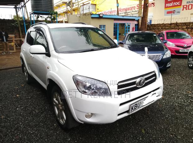 Toyota RAV4 2.0 4x4 2006 White