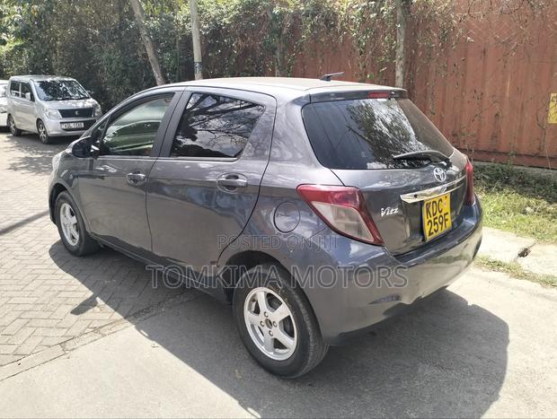 Toyota Vitz 2014 Gray