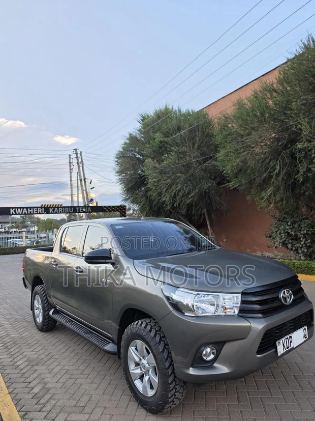 Toyota Hilux 2024