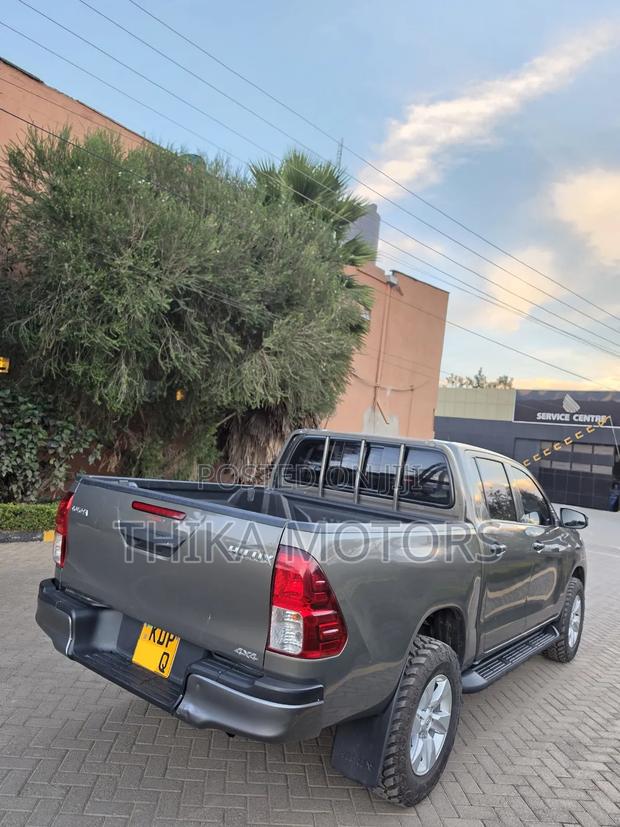 Toyota Hilux 2024