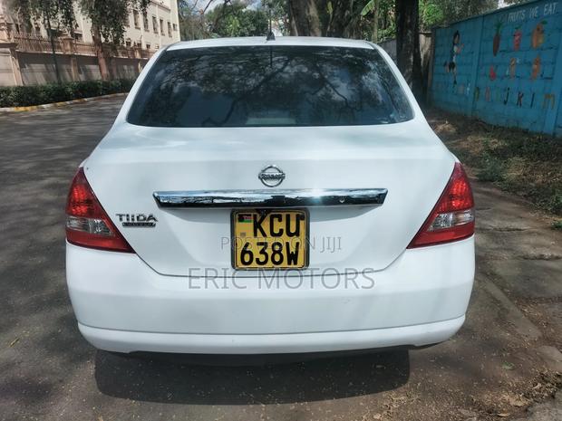 Nissan Tiida 2011 White