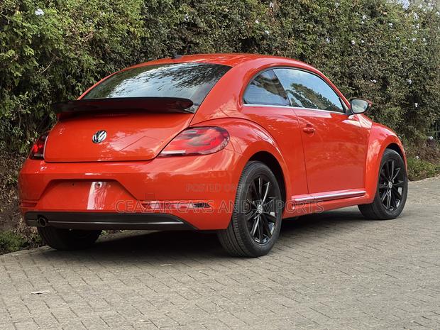 Volkswagen Beetle 2019 Orange