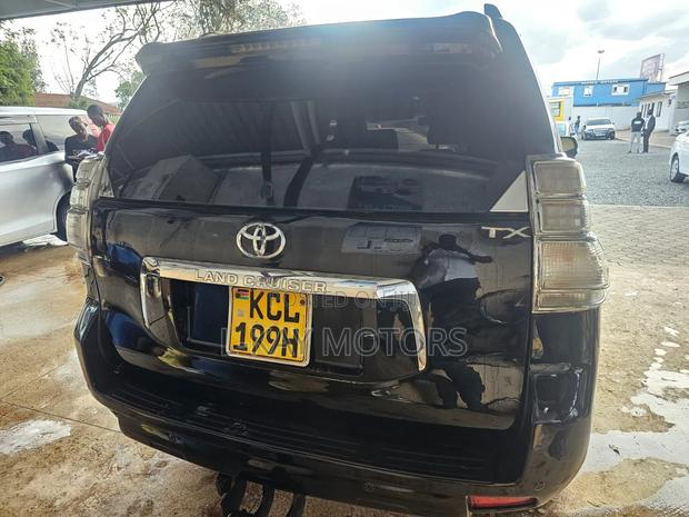 Toyota Land Cruiser Prado 2012 Black