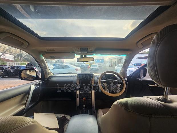 Toyota Land Cruiser Prado 2012 Black