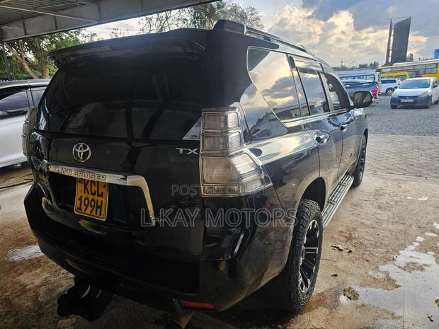 Toyota Land Cruiser Prado 2012 Black