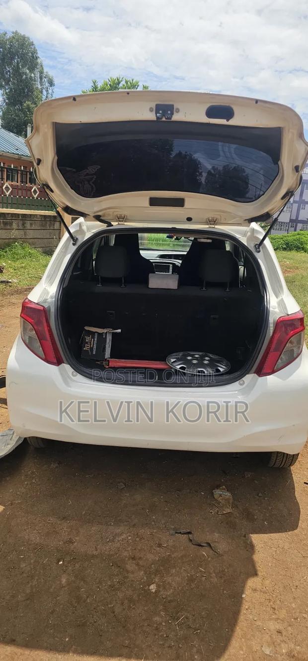 Toyota Vitz 1.0 FWD 5dr 2014 White