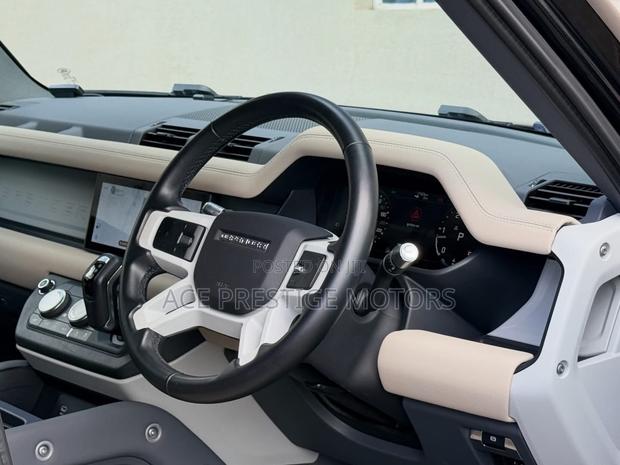 Land Rover Defender 2021 Black
